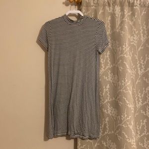 Charming Charlie Size Medium Knee Length Grey/White Stripe Dress
